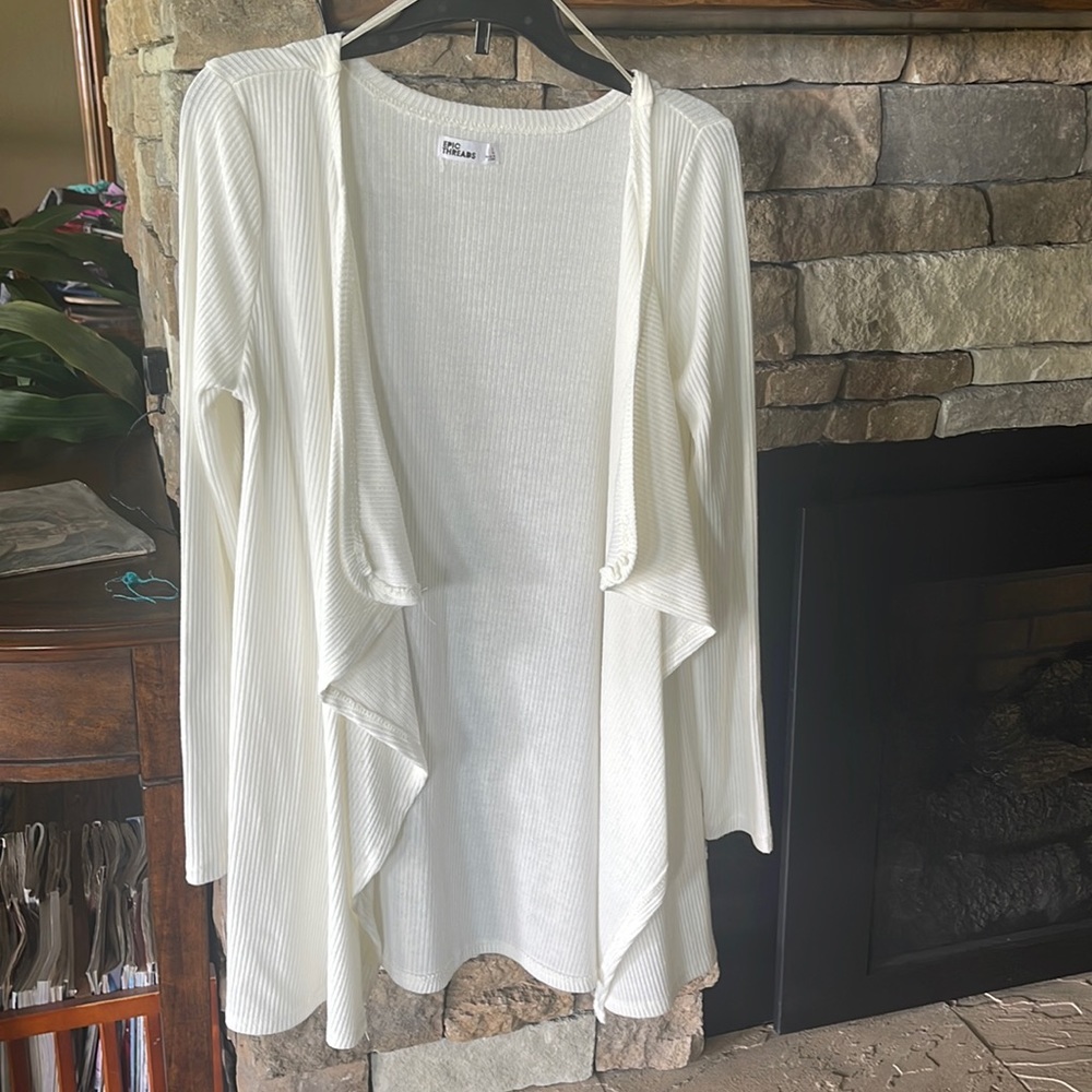 Epic threads girls light weight sweater size L